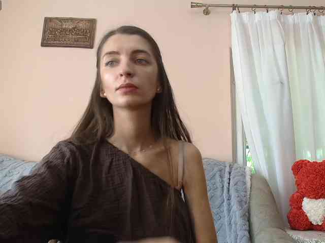 ella-myst webcam