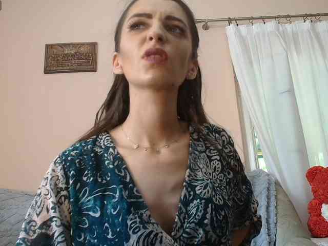ella-myst webcam