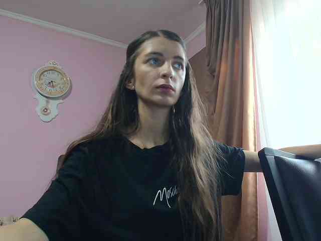 ella-myst webcam