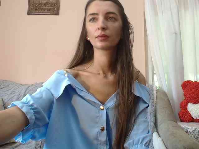 ella-myst webcam