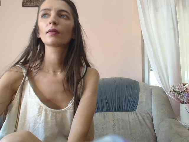 ella-myst webcam
