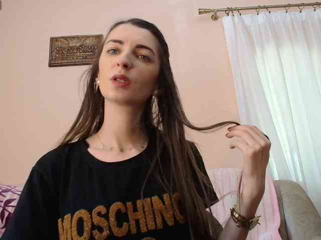 ella-myst webcam