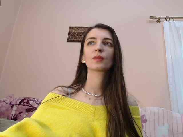 ella-myst webcam