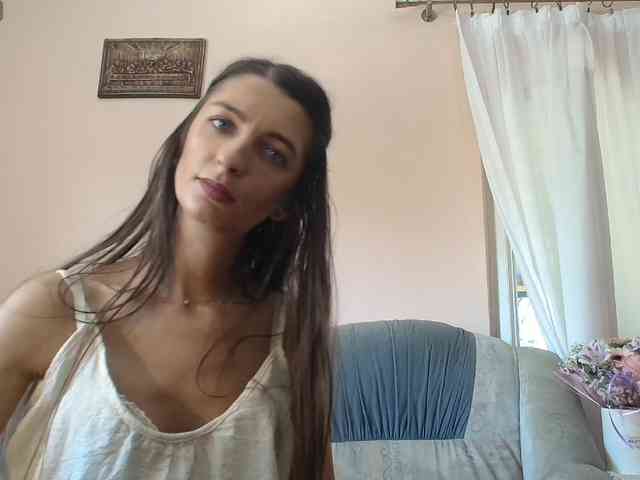ella-myst webcam
