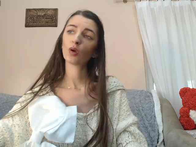 ella-myst webcam