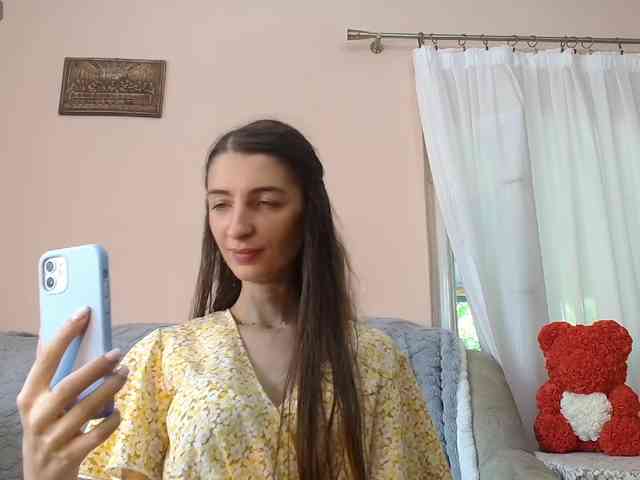ella-myst webcam