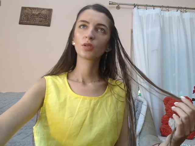 ella-myst webcam