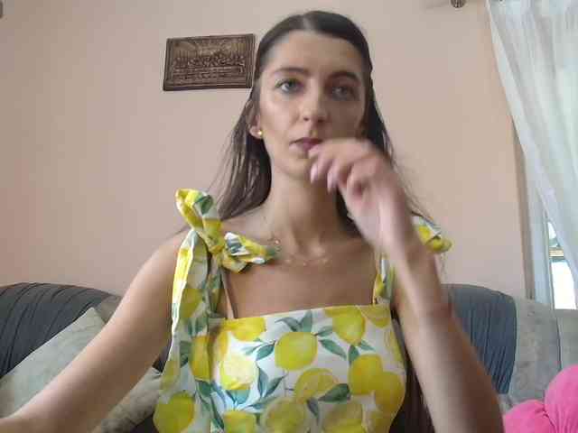 ella-myst webcam