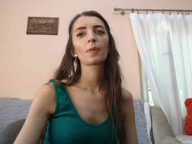 ella-myst webcam