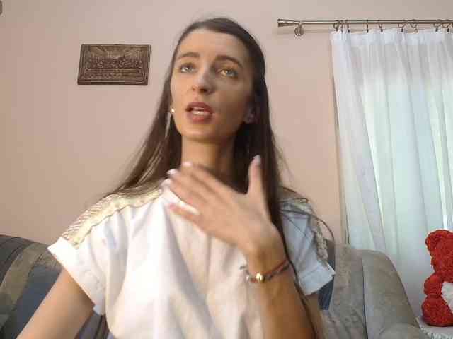ella-myst webcam