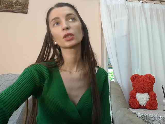 ella-myst webcam