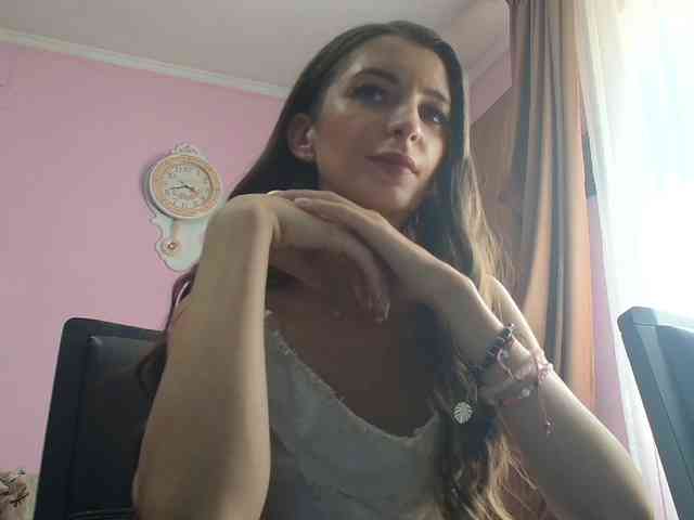 ella-myst webcam