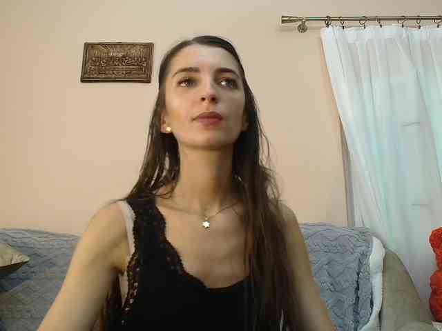 ella-myst webcam