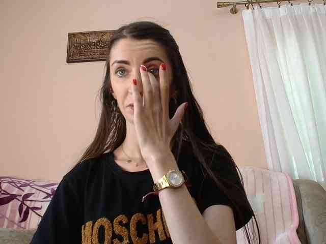ella-myst webcam