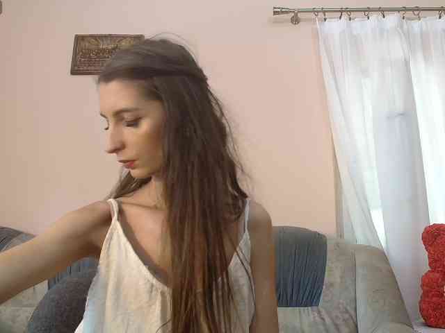 ella-myst webcam