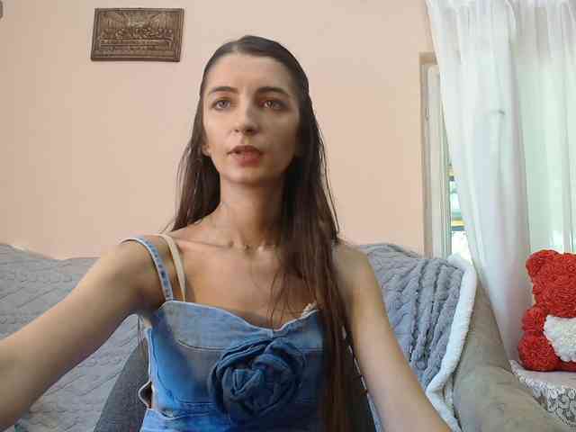 ella-myst webcam