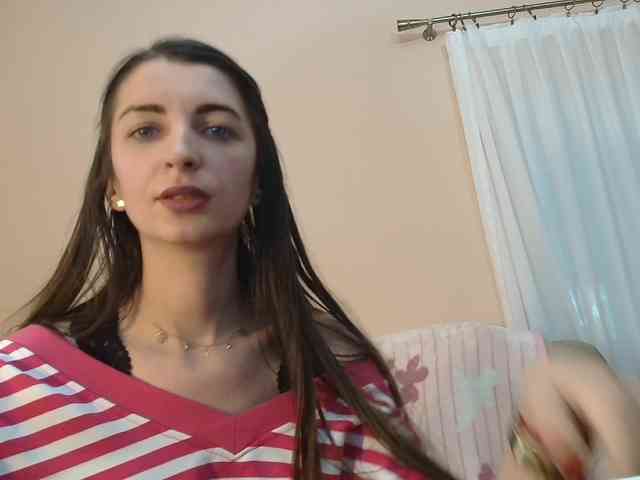 ella-myst webcam