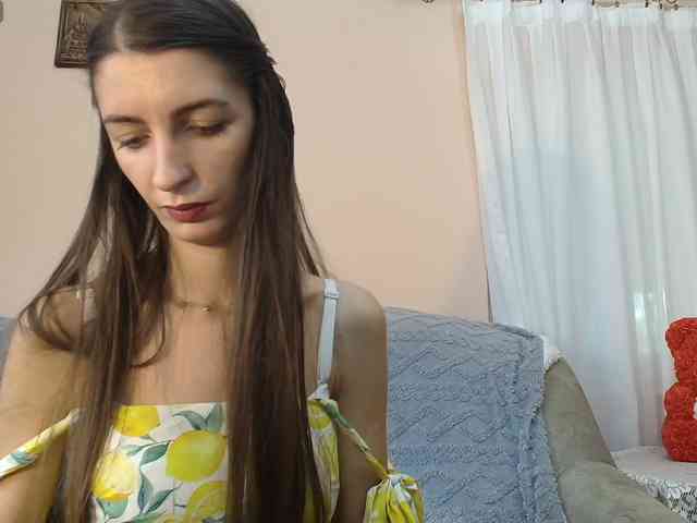 ella-myst webcam