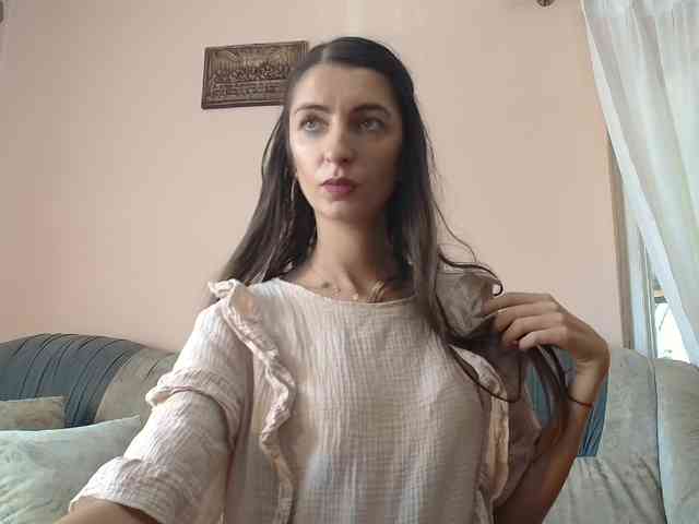 ella-myst webcam