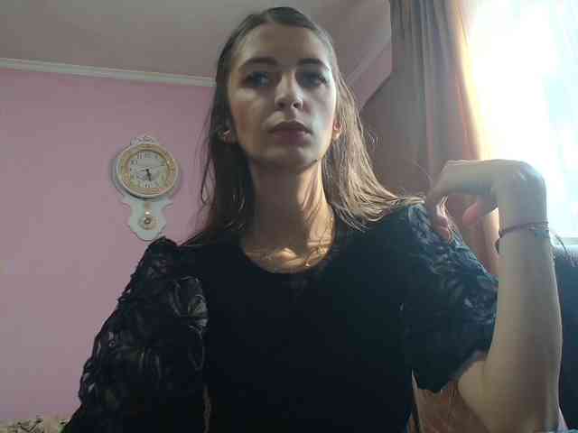 ella-myst webcam