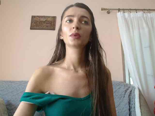 ella-myst webcam