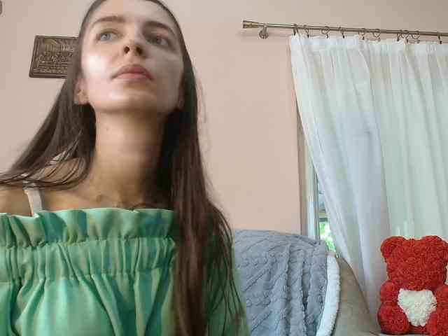 ella-myst webcam
