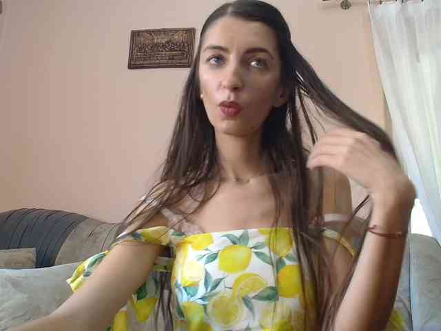 ella-myst webcam