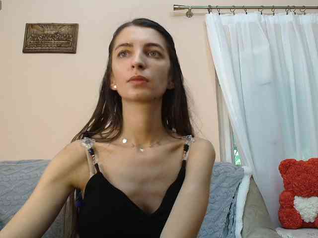 ella-myst webcam