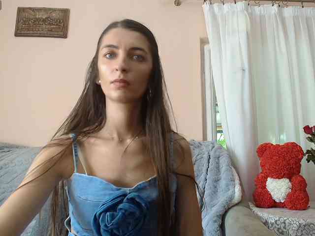 ella-myst webcam