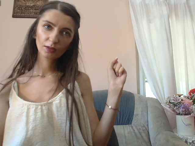 ella-myst webcam