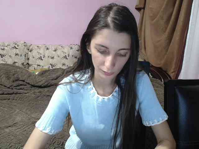 ella-myst webcam