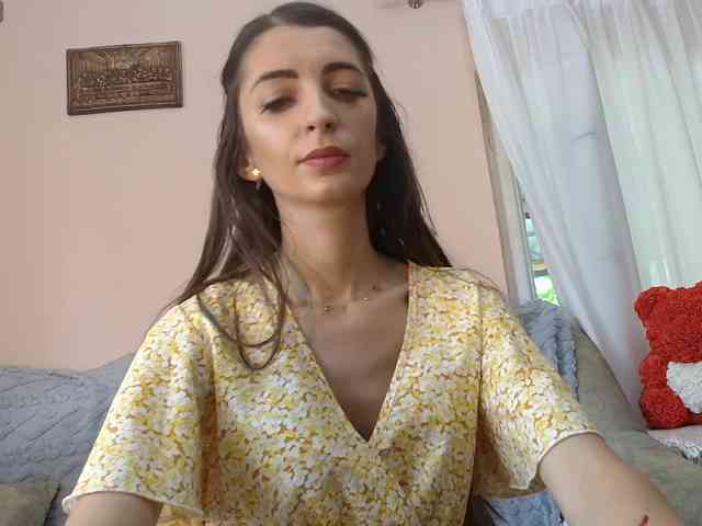 ella-myst webcam