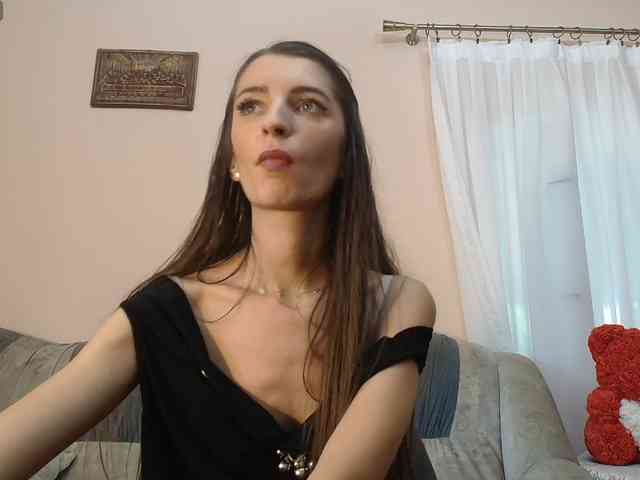 ella-myst webcam