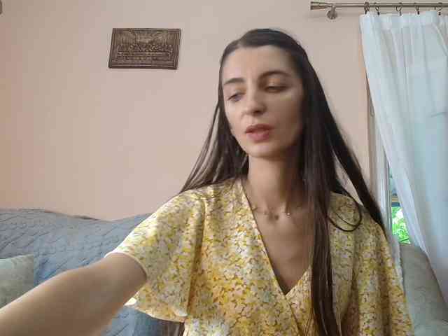 ella-myst webcam