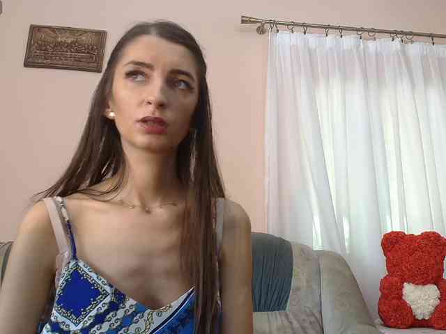 ella-myst webcam