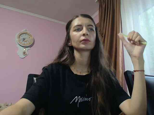 ella-myst webcam