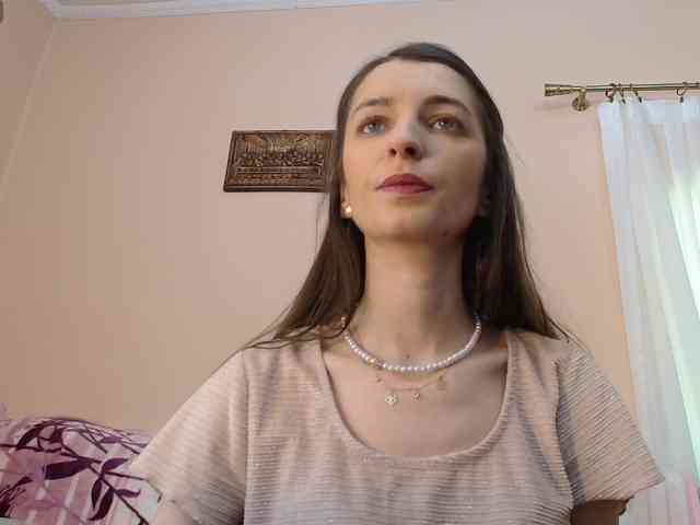 ella-myst webcam