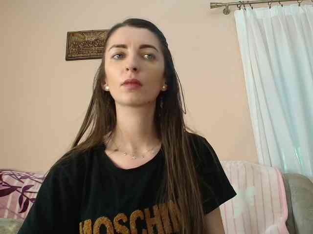 ella-myst webcam