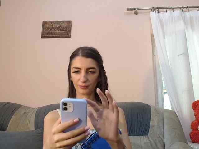 ella-myst webcam