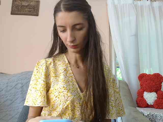 ella-myst webcam