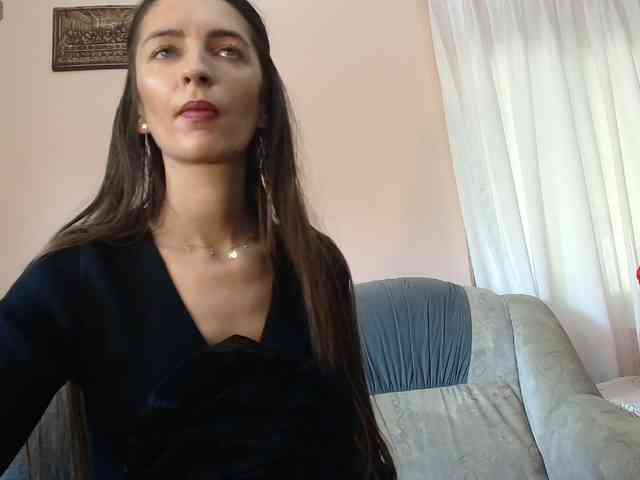 ella-myst webcam