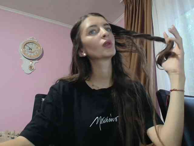 ella-myst webcam