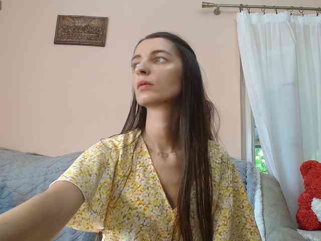 ella-myst webcam