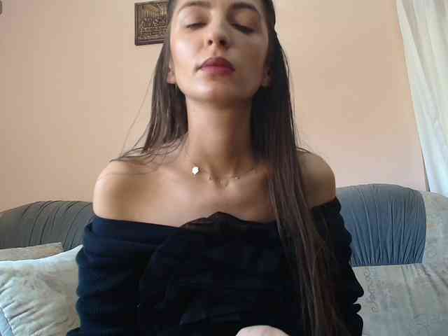 ella-myst webcam