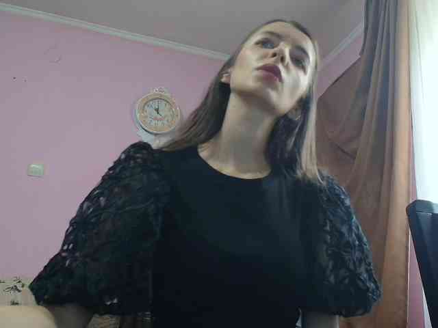 ella-myst webcam