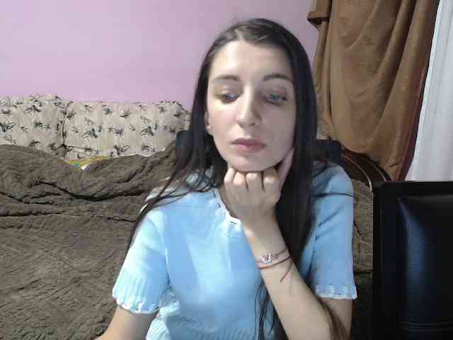 ella-myst webcam