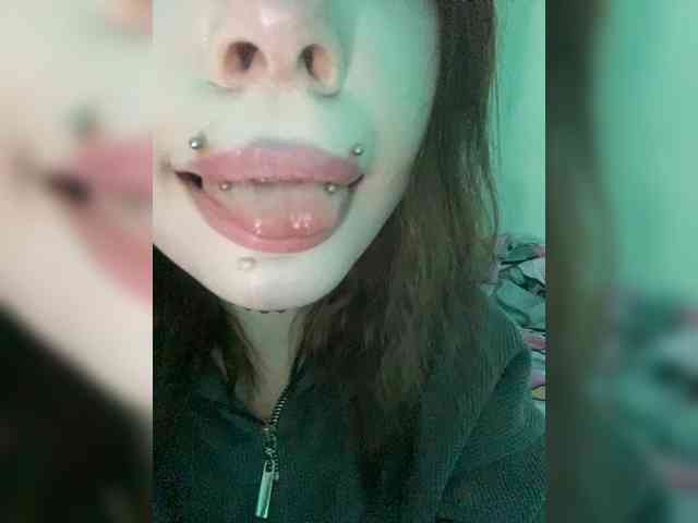 Модель: mayadashaaa