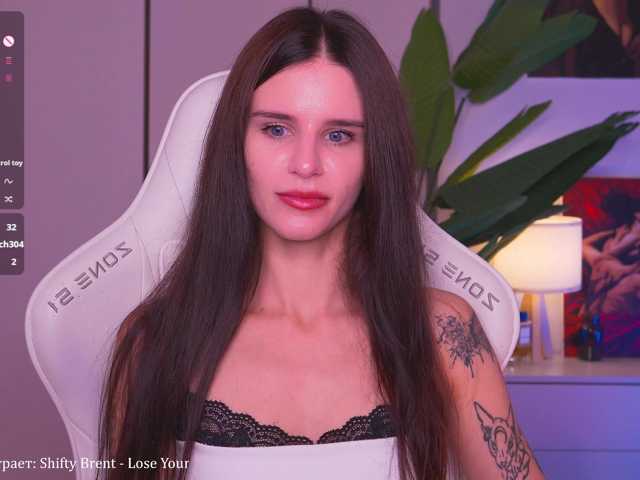 EmiliAva82936 live cam