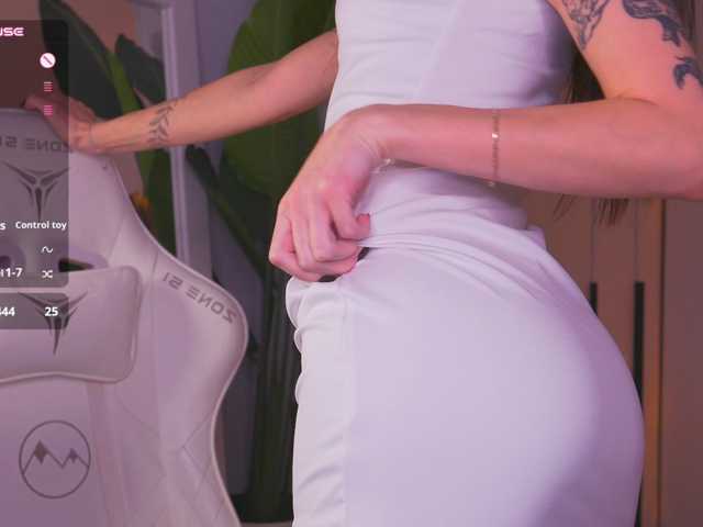 EmiliAva82936 live cam on BongaCams