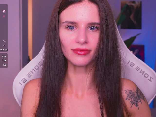EmiliAva82936 live cam on BongaCams